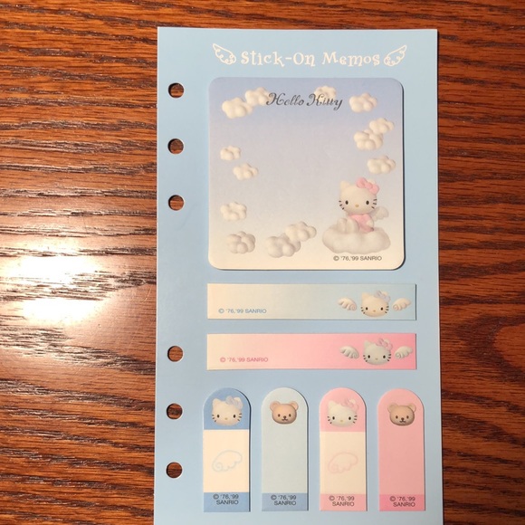 Hello Kitty stick on memos and pencil topper - Picture 2 of 5